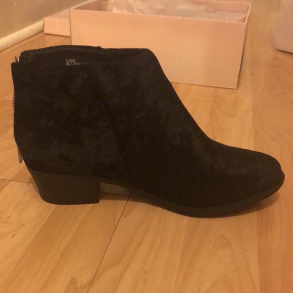 BLACK VELVET BOOTIES - Picture 3 of 3